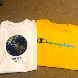 2 T-shirts Nike and champion size Xl kids